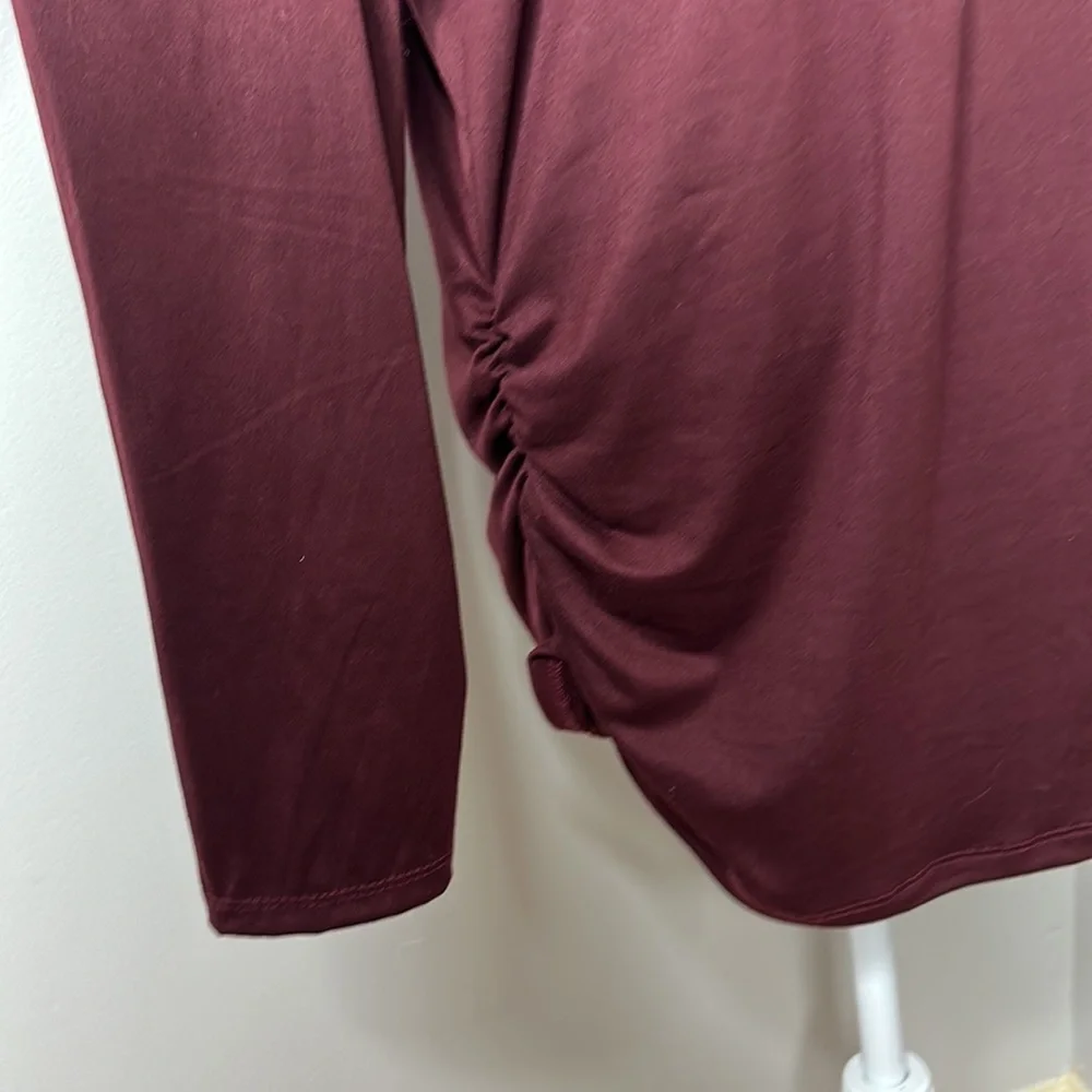🆕NWOT Rouge Collection Plus Burgundy Cold Shoulder Turtle Neck Top, - Picture 4 of 7